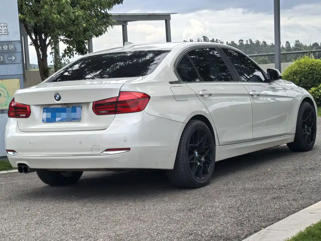 BMW 3 Series 2017