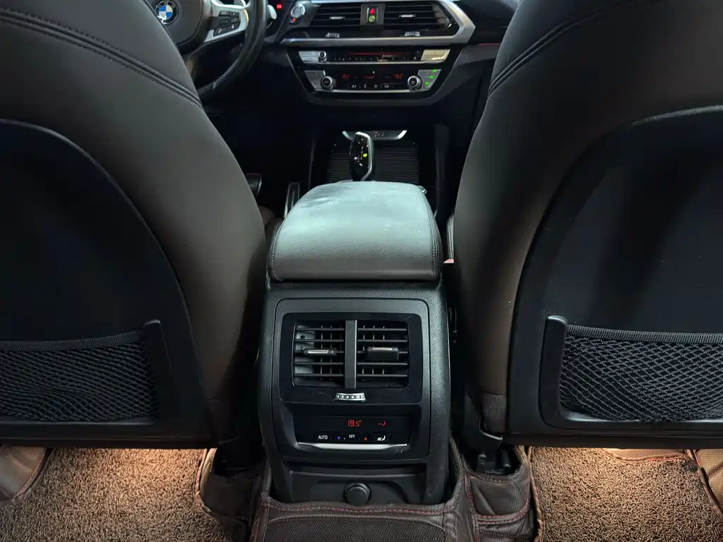 BMW X3 2018 — фото 12
