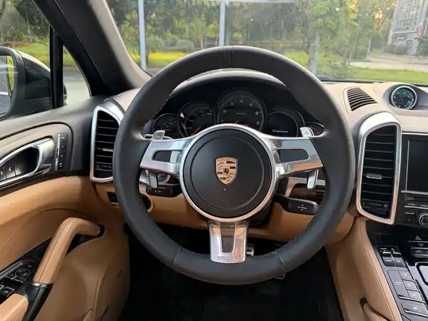 Porsche Cayenne 2014