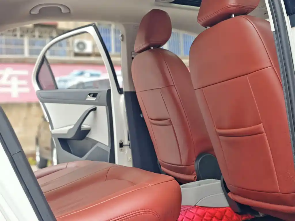 Skoda Rapid 2016 — фото 13