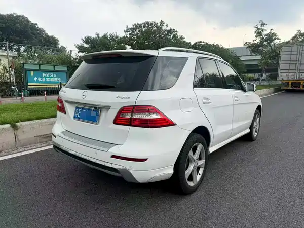 Mercedes-Benz M-Class 2015