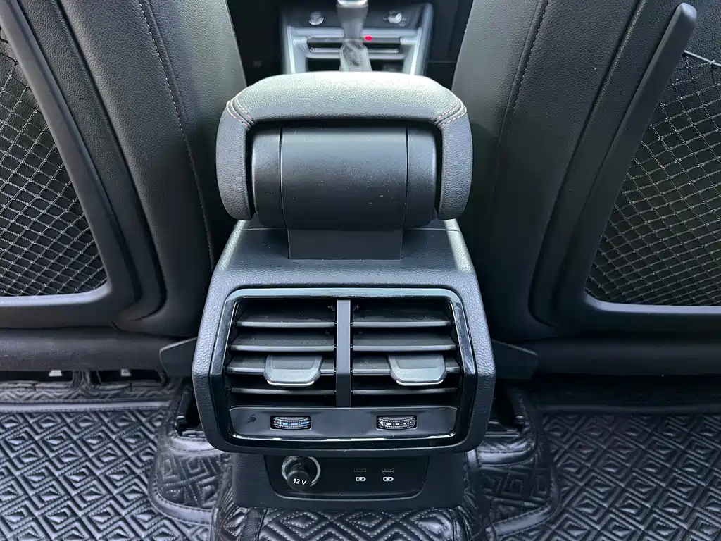 Audi Q3 2020 — фото 19