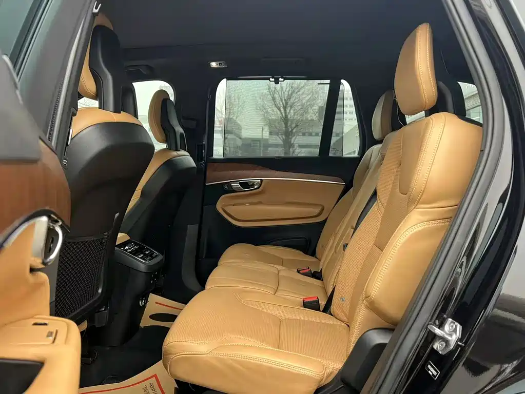 Volvo XC90 2017 — фото 19