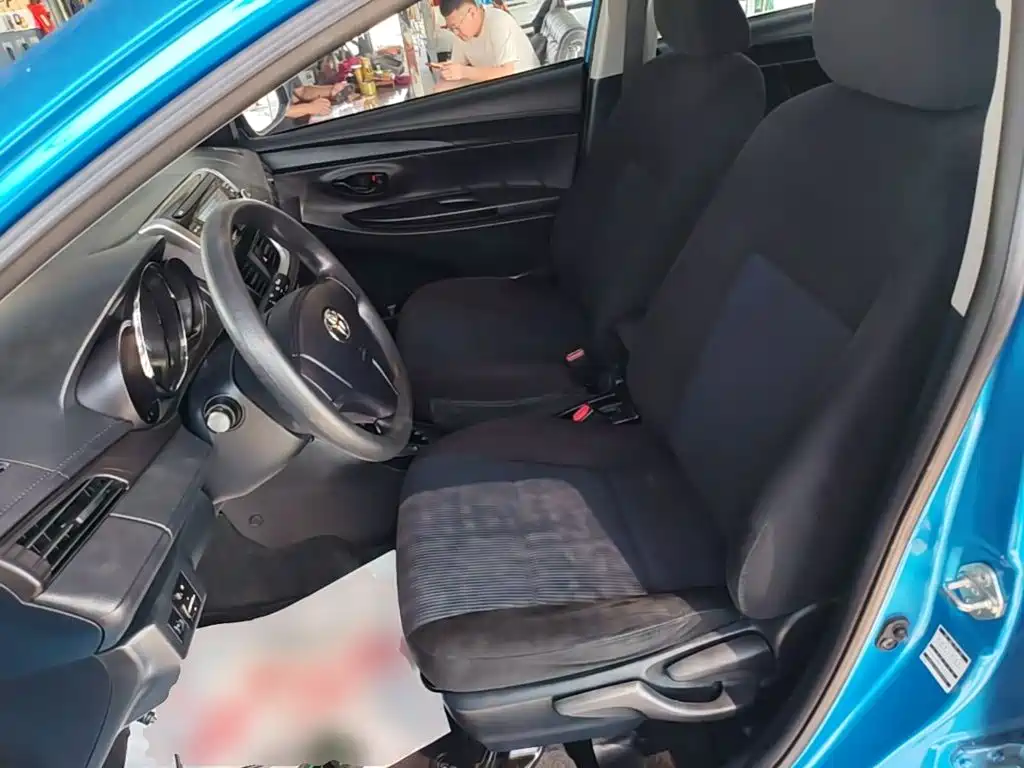 Toyota Yaris L 2018 — фото 15