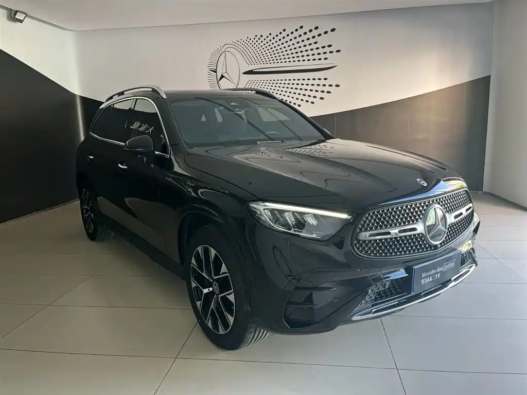 Mercedes-Benz GLC 2023