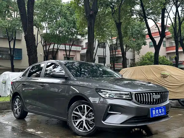 Geely Emgrand 2025