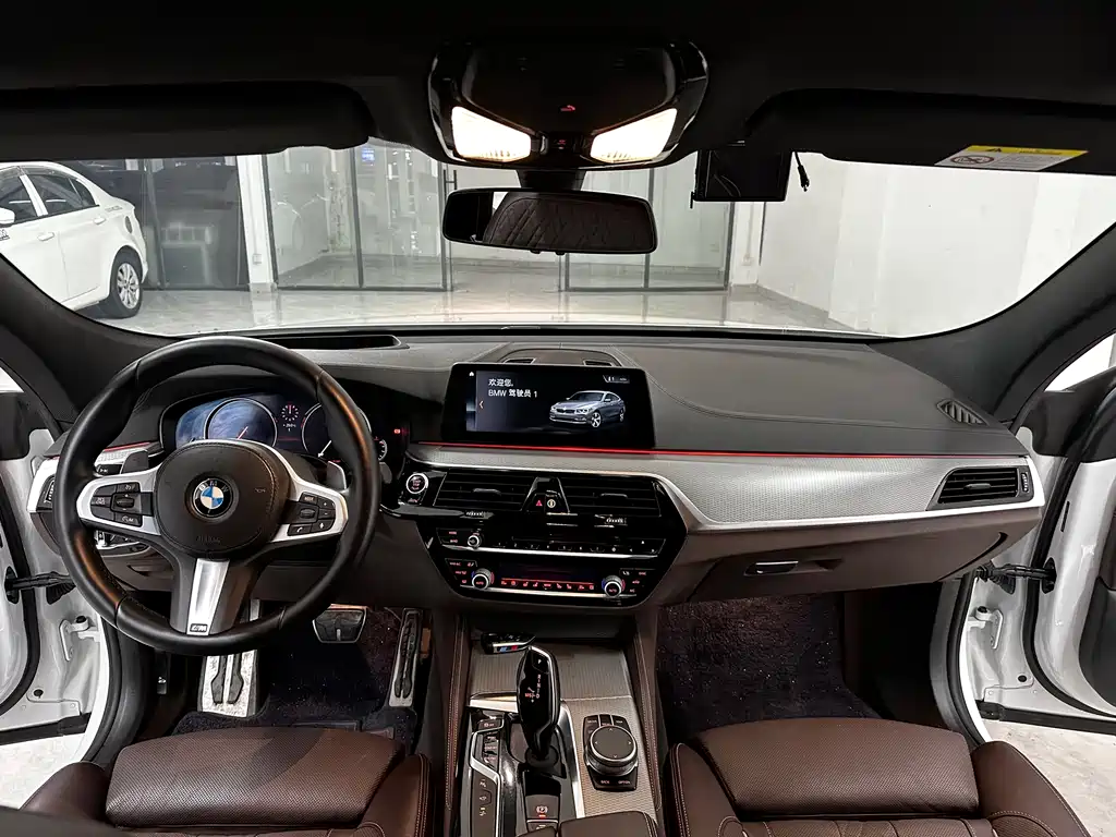 BMW 6 Series GT 2018 — фото 9