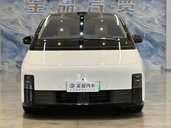 Li Auto MEGA 2025