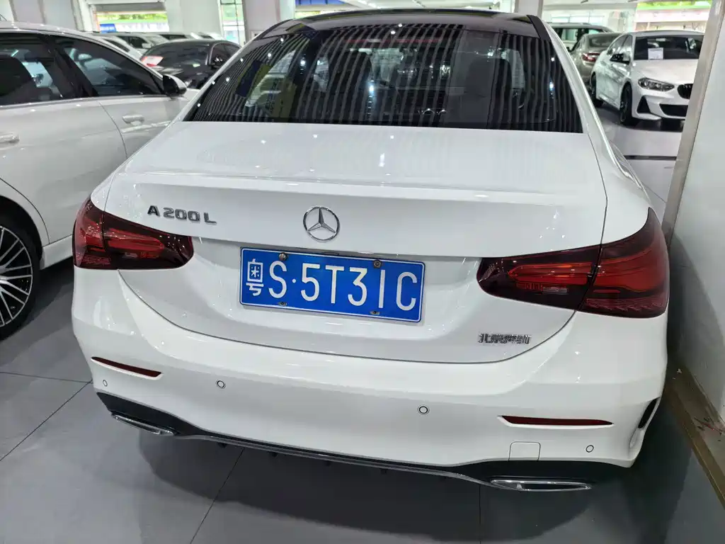 Mercedes-Benz A-Class 2024 — фото 11
