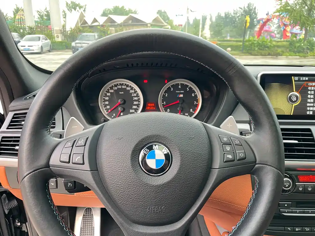 BMW X6 M 2013 — фото 23
