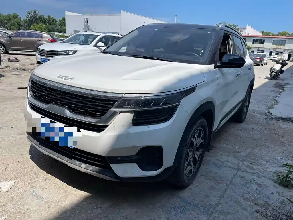Kia KX3 2022 — фото 1