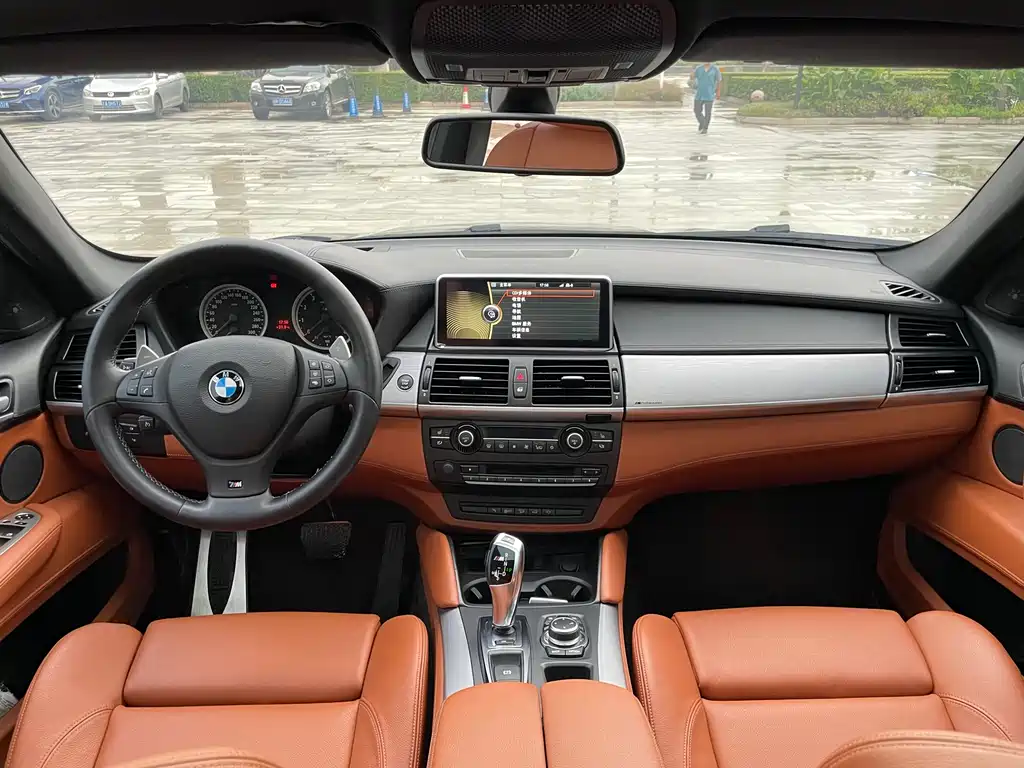 BMW X6 M 2013 — фото 26