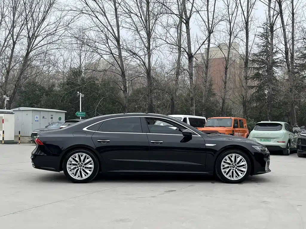 Audi A7L 2024 — фото 10