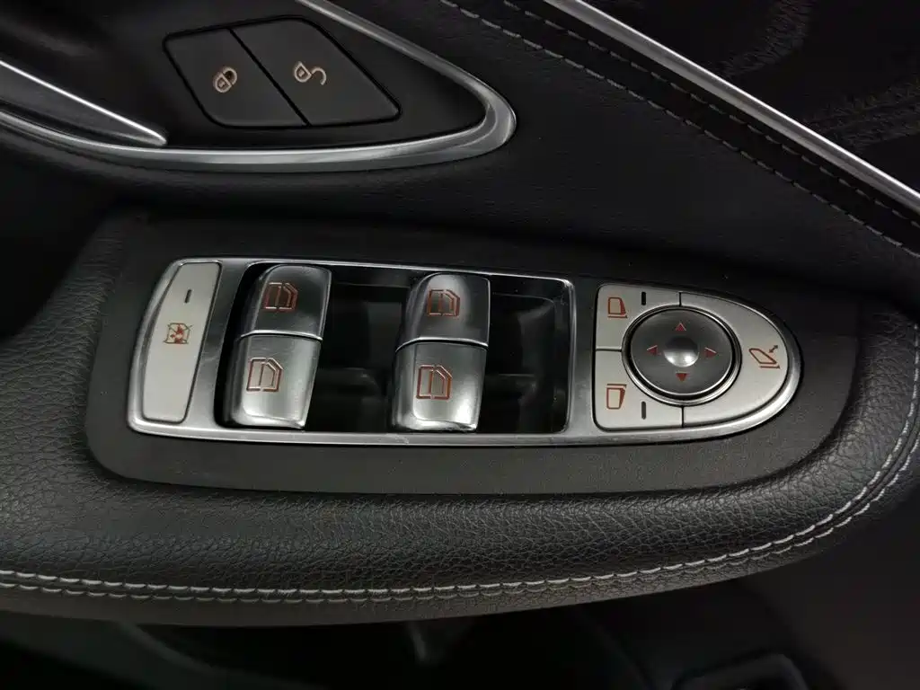 Mercedes-Benz C-Class 2020 — фото 9