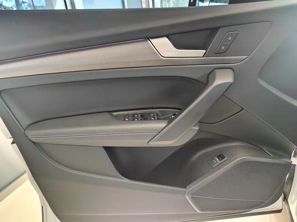 Audi Q5L 2023