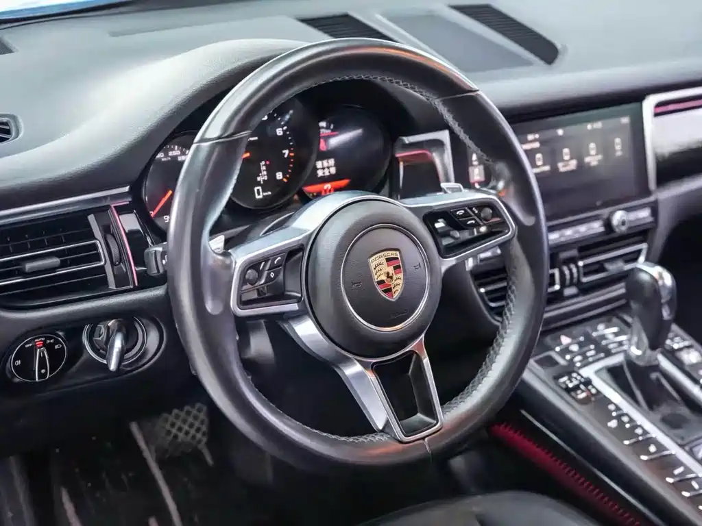 Porsche Macan 2019 — фото 6