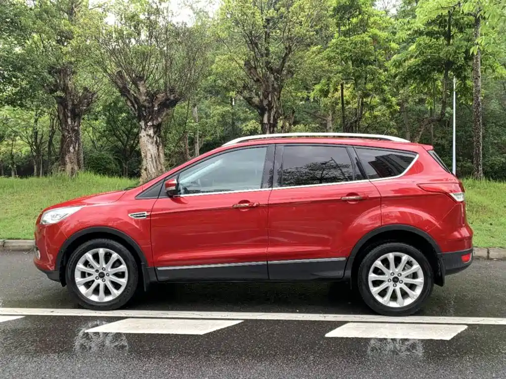 Ford Kuga 2014 — фото 3