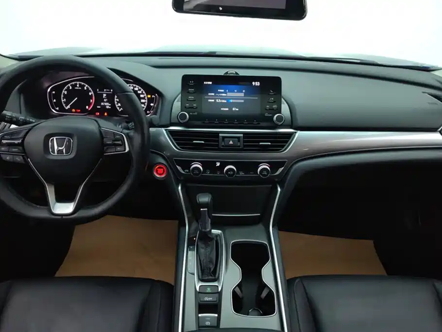 Honda Accord 2019 — фото 12