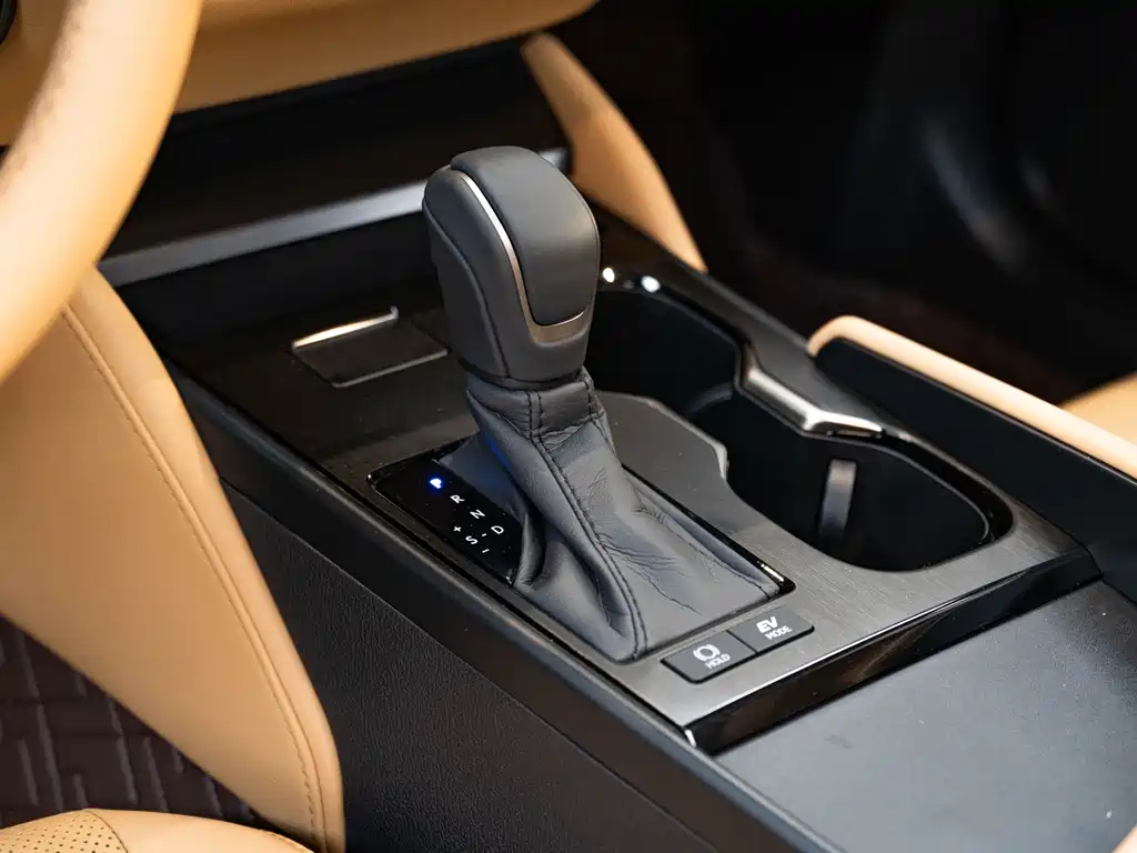 Lexus ES 2025 — фото 15