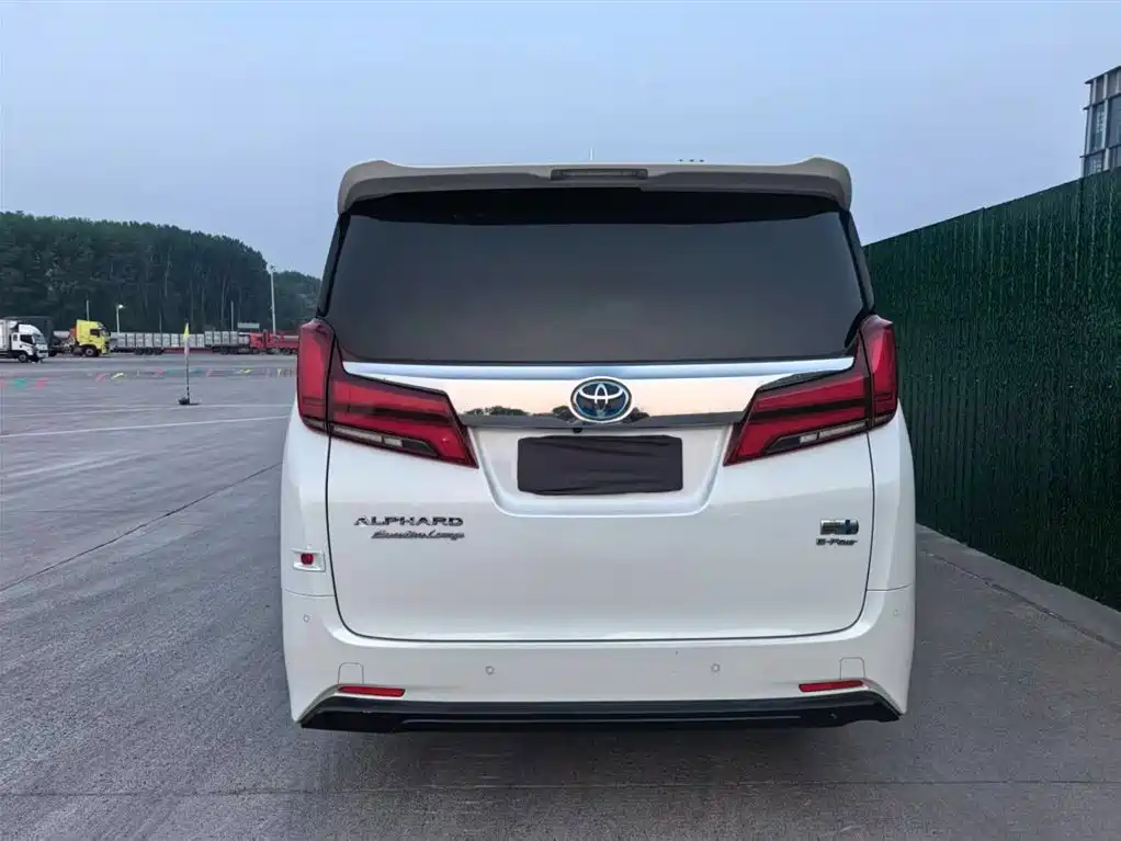 Toyota Alphard 2021 — фото 5