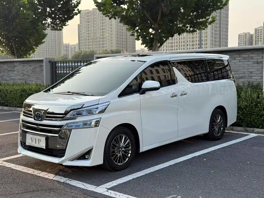 Toyota Vellfire 2021 — фото 1