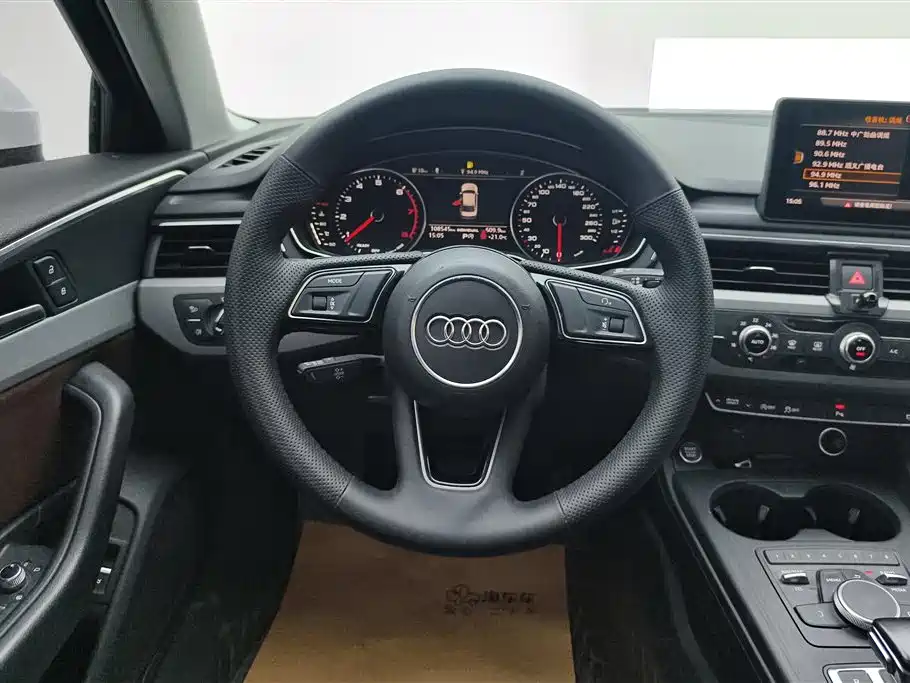 Audi A4L 2019 — фото 15