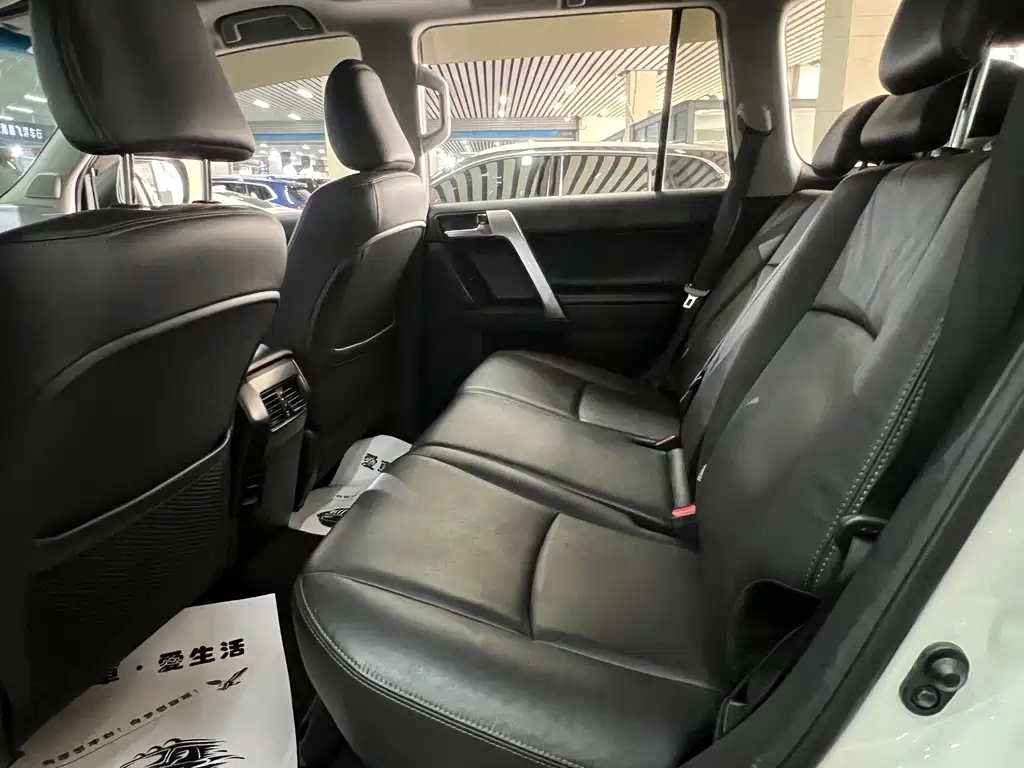 Toyota Prado 2017 — фото 10