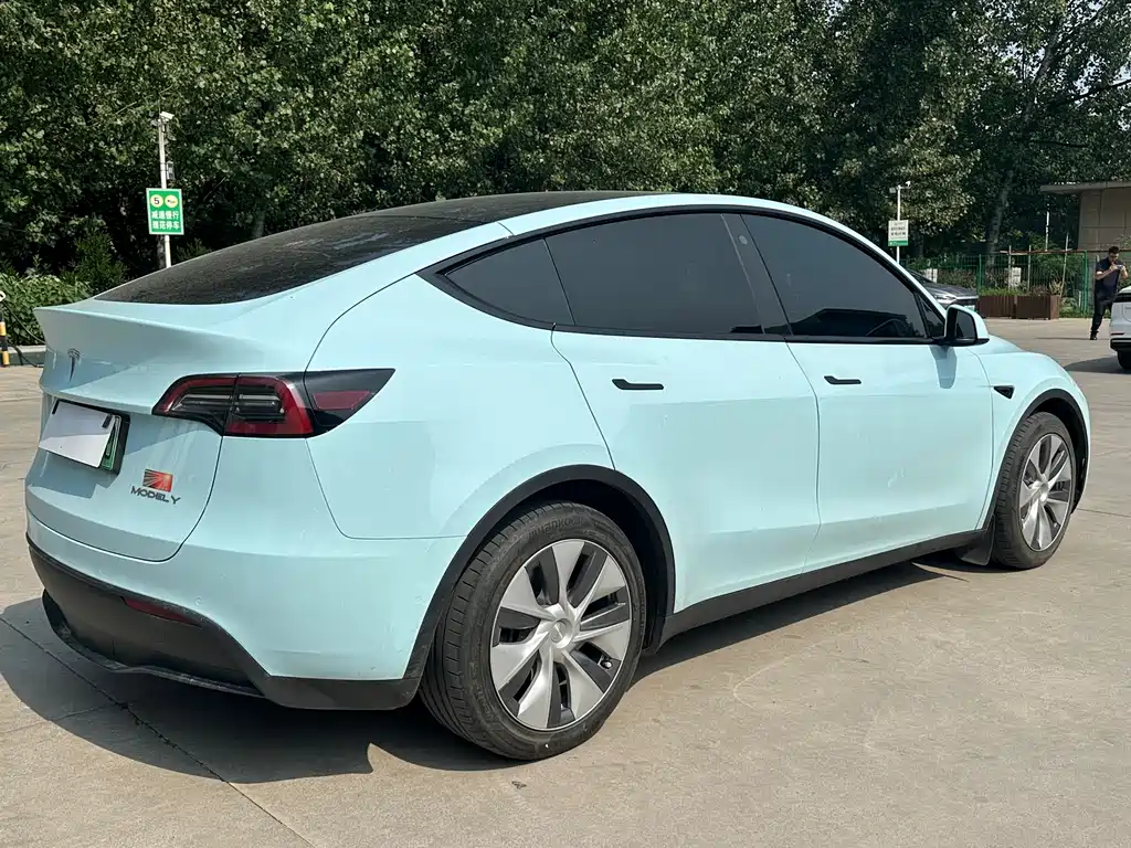 Tesla Model Y 2022