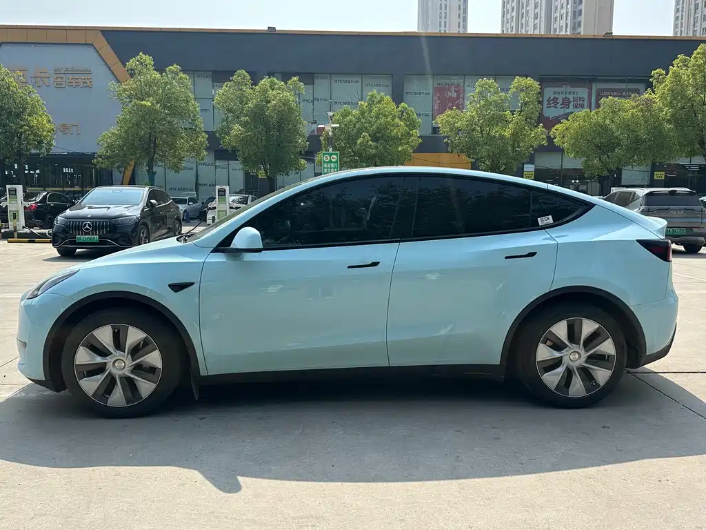 Tesla Model Y 2022