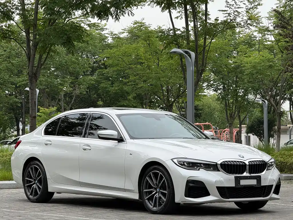 BMW 3 Series 2021