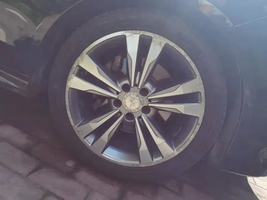 Mercedes-Benz E-Class 2015