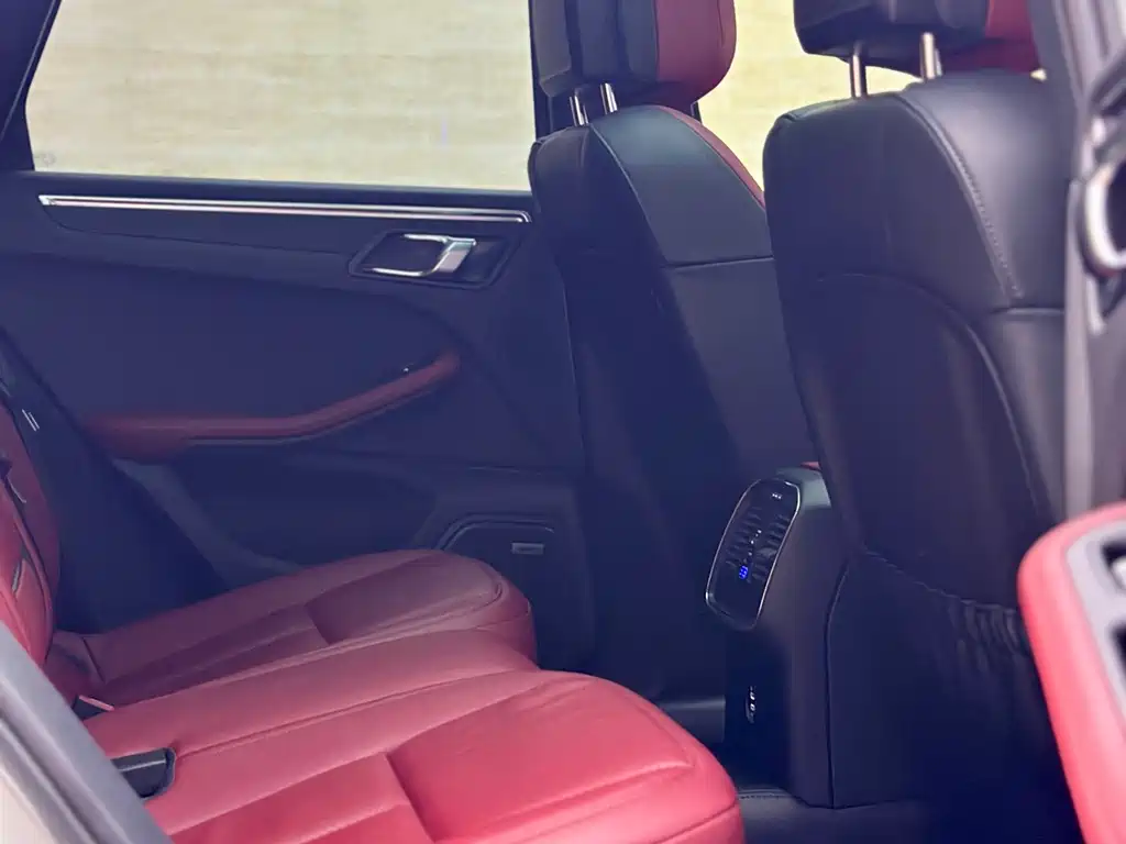 Porsche Macan 2024