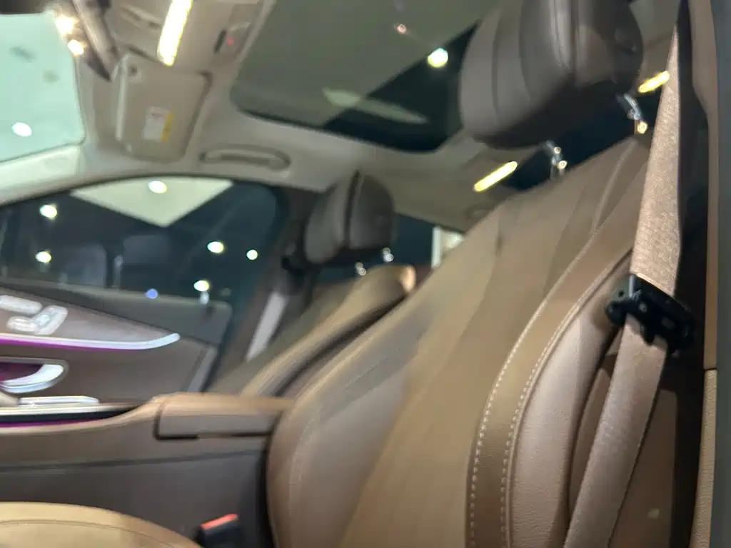 Mercedes-Benz E-Class 2023 — фото 11