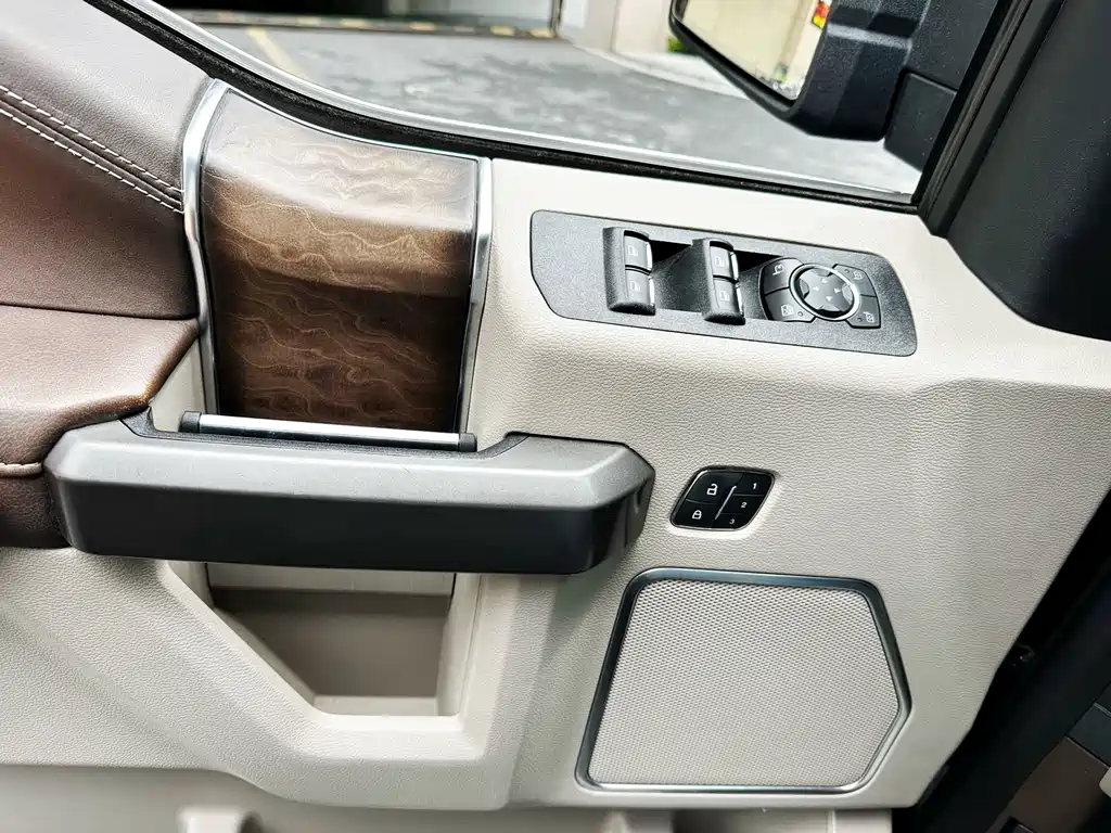 Ford F-150 Raptor 2021 — фото 11