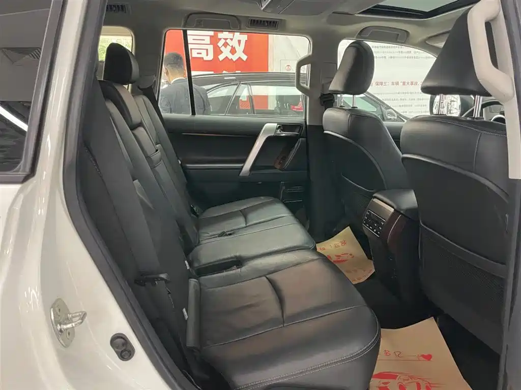 Toyota Prado 2017 — фото 15