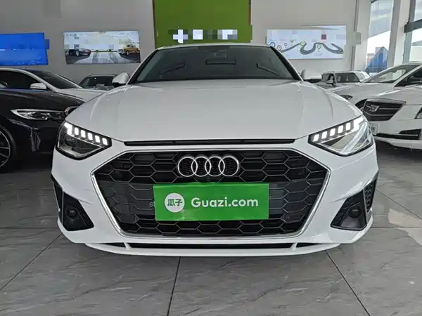 Audi A4L 2020