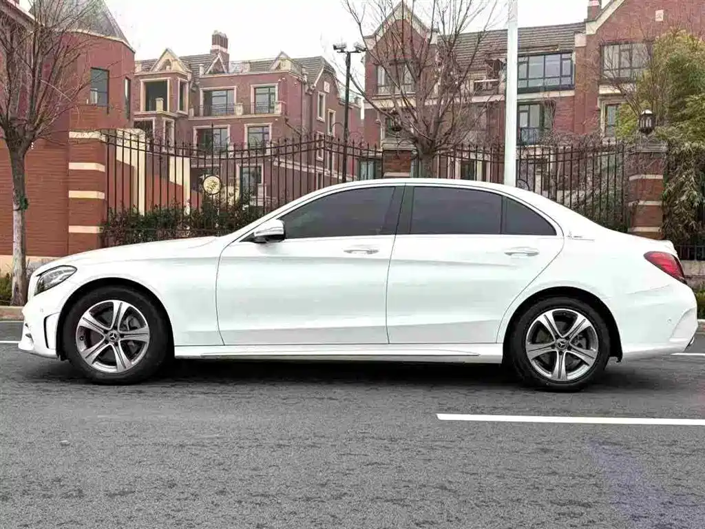 Mercedes-Benz C-Class 2019 — фото 2