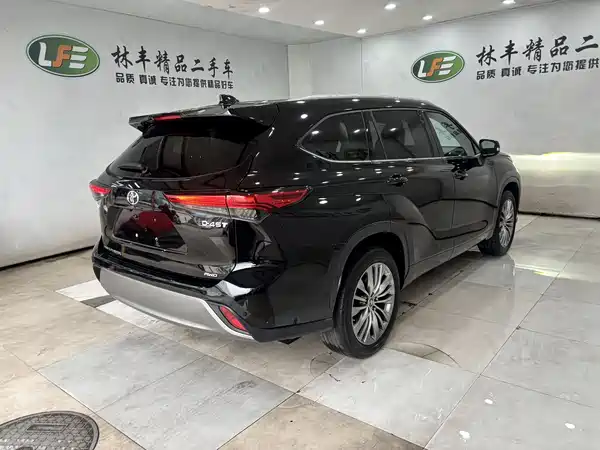 Toyota Highlander 2024