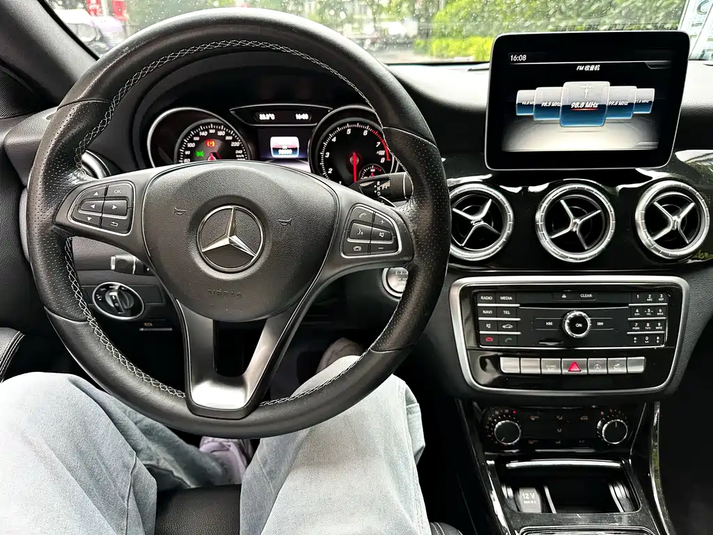 Mercedes-Benz CLA 2017 — фото 12