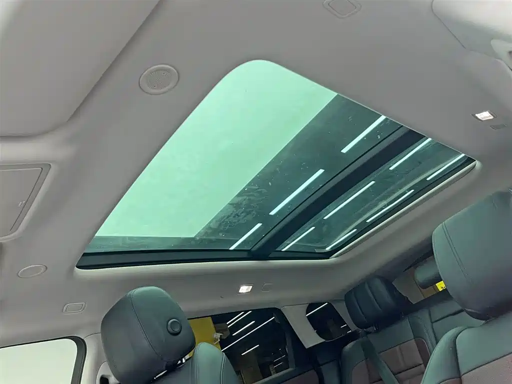 Land Rover Evoque 2022 — фото 16