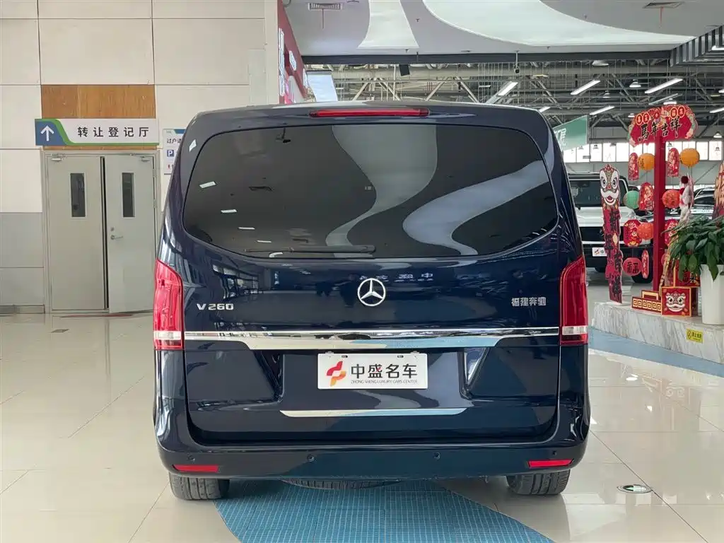 Mercedes-Benz V-Class 2018 — фото 6