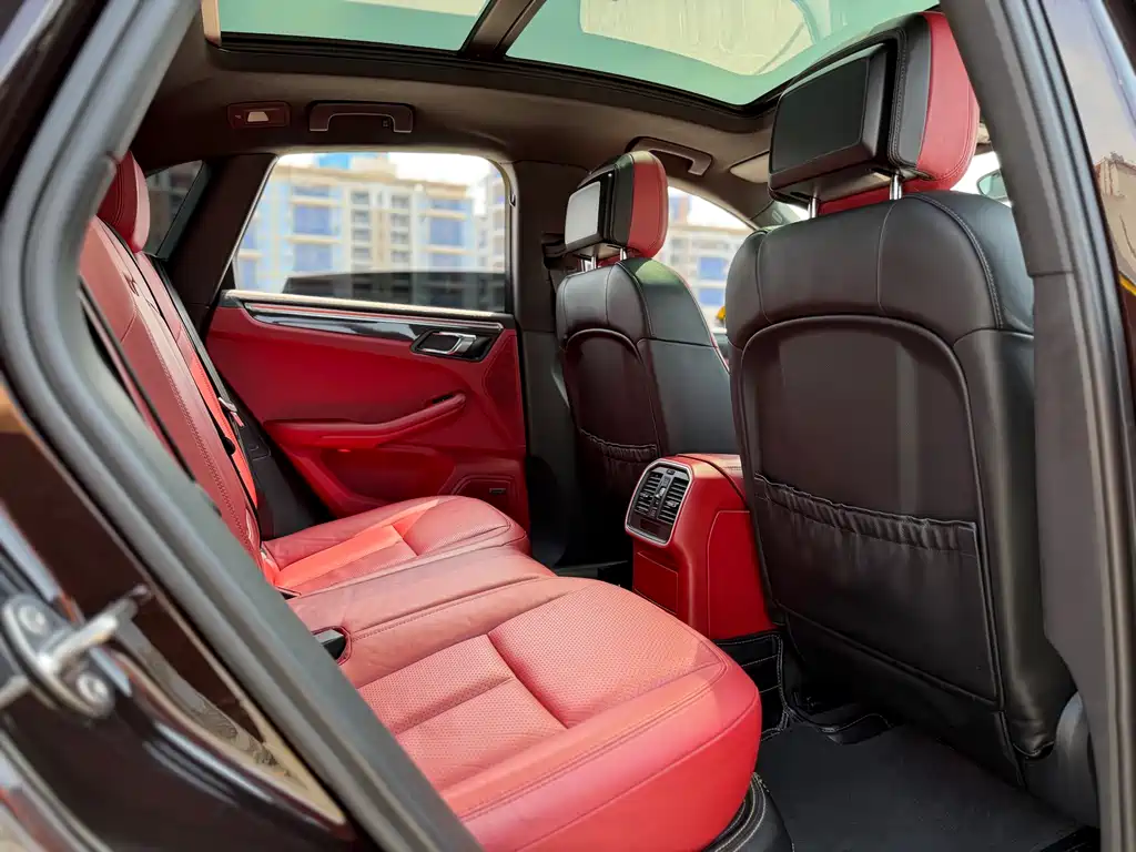 Porsche Macan 2015 — фото 22