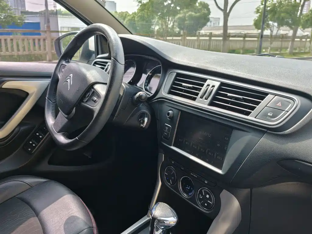Citroen C3-XR 2015 — фото 20