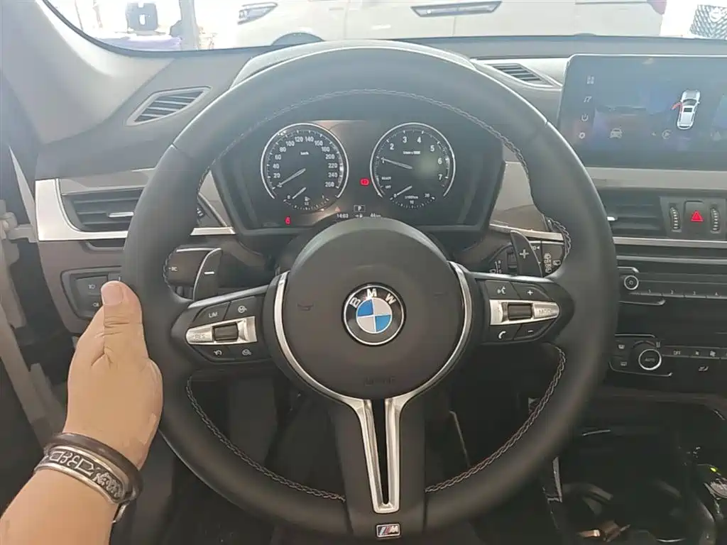 BMW X1 2018 — фото 11