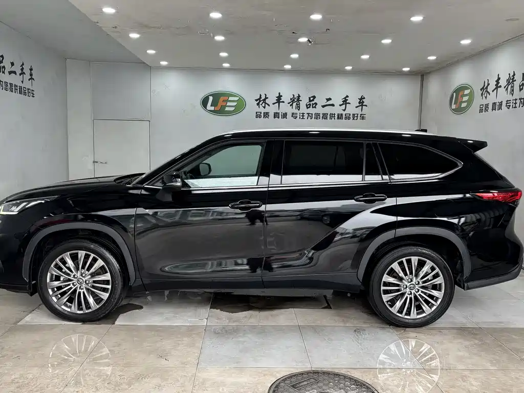 Toyota Highlander 2024