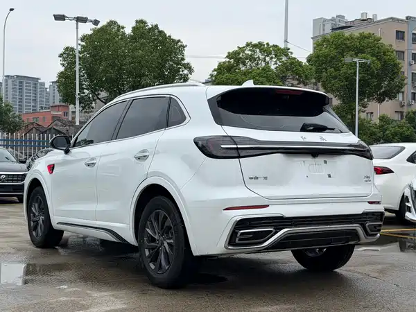 Hongqi HS5 2023
