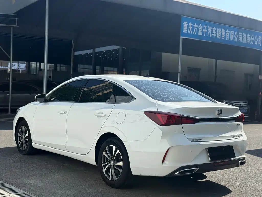 Changan Eado 2022 — фото 12