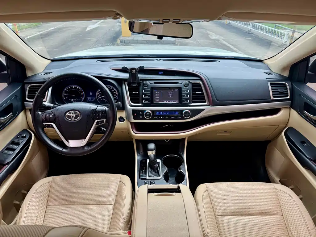 Toyota Highlander 2015 — фото 5