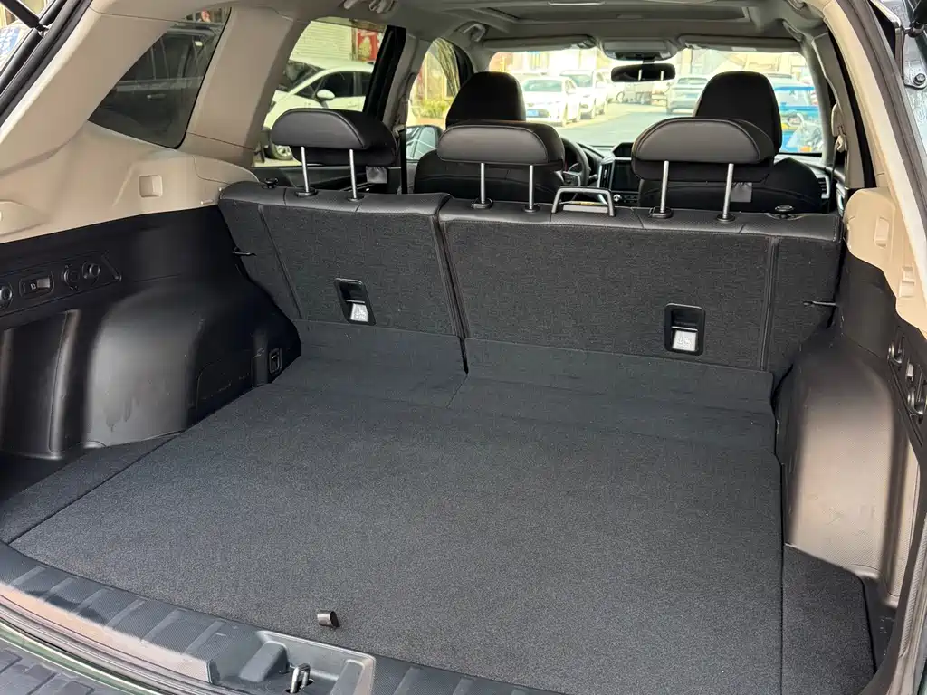 Subaru Forester 2022 — фото 16
