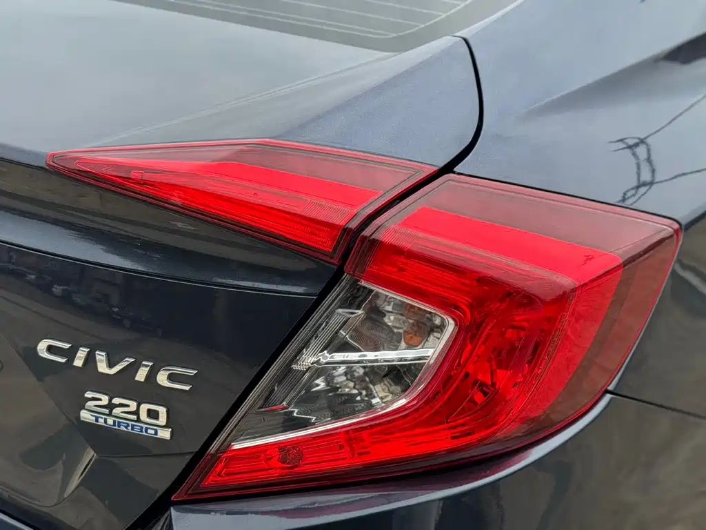 Honda Civic 2020 — фото 30